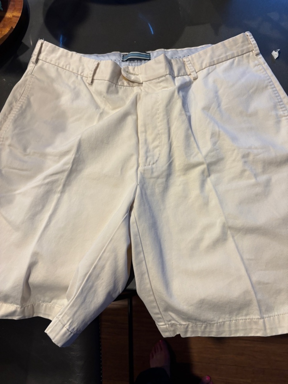 Peter Millar cream golf Dress Shorts size 38